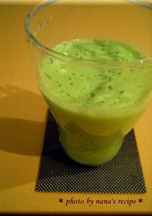 チンゲン菜とパイナップルの簡単スムージー-レシピのメイン写真