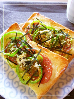 サラミとピーマンの和カレーマヨトースト-レシピのメイン写真