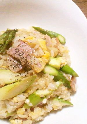 パパッと簡単♬アスパラベーコンチャーハン-レシピのメイン写真