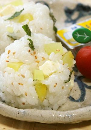 たくあん✿チーズでおにぎり-レシピのメイン写真