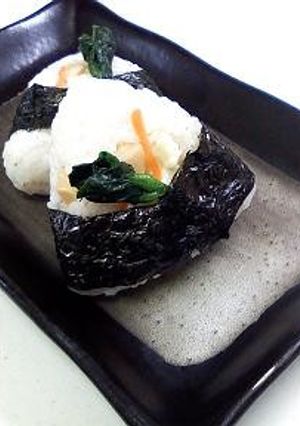おかか筍とアーモンド入りチーズのおにぎり-レシピのメイン写真