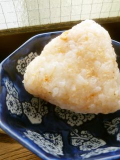 焼きたらこと七味の混ぜ込みおにぎり♥-レシピのメイン写真