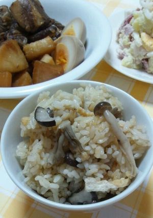 簡単炊飯器任せ☆茸たっぷり炊き込みご飯-レシピのメイン写真