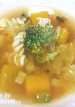 優しい味のマカロニと野菜のスープ-レシピのメイン写真