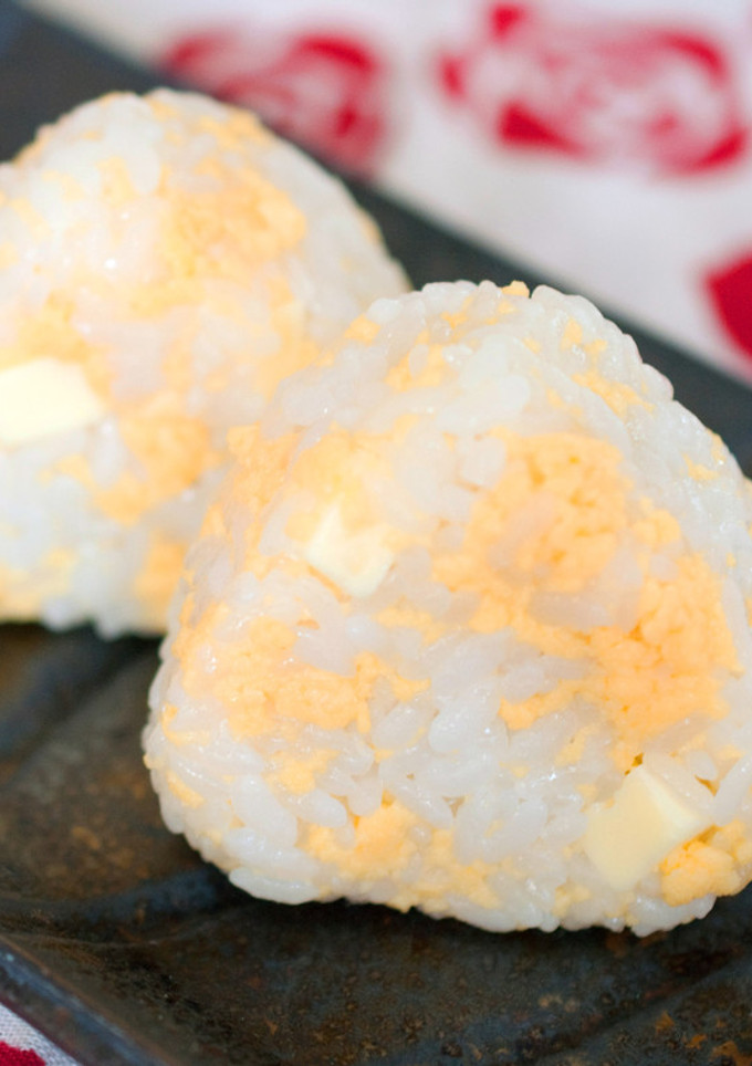 炒り卵とチーズと海苔の佃煮のおにぎり-レシピのメイン写真