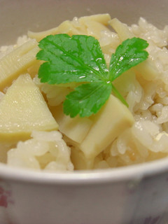 塩麹☆ふっくら美味しいたけのこご飯♪-レシピのメイン写真