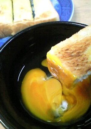 卵黄だけ余ったら◎キミだけのトースト-レシピのメイン写真