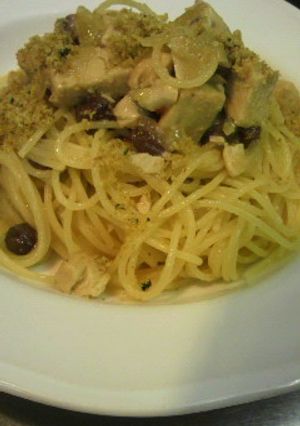 メカジキと干しぶどうのパスタパン粉かけ-レシピのメイン写真