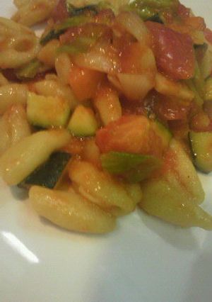 野菜とトマトのカヴァティエッティ-レシピのメイン写真