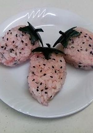 苺のおにぎり-レシピのメイン写真