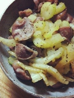 セロリと砂肝のブラックペッパー炒め-レシピのメイン写真