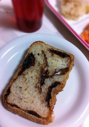 プルーンの赤ワイン煮 たっぷりパン-レシピのメイン写真