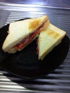 べーコンととろけるチーズのサンドイッチ-レシピのメイン写真