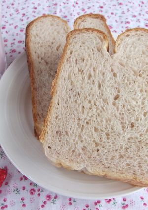 いちごみるく食パン-レシピのメイン写真