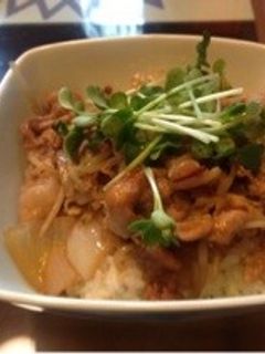 豚モヤシの生姜焼き丼-レシピのメイン写真