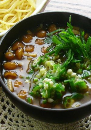 オクラ+なめこ＝ねばねば赤だしつけパスタ-レシピのメイン写真
