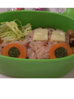 楽しくドライブ☆デコおにぎり-レシピのメイン写真