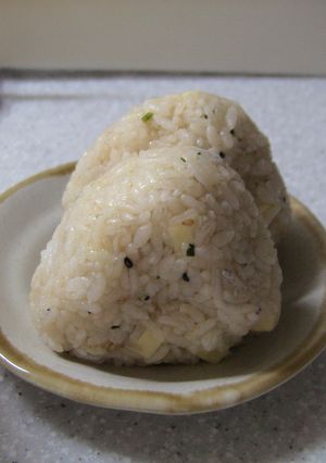 チーズごろごろおにぎり☆-レシピのメイン写真