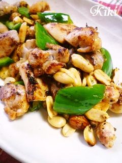 塩麹de鶏肉のミックスナッツ炒め-レシピのメイン写真