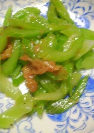 セロリ苦手な方も！セロリの梅和え-レシピのメイン写真
