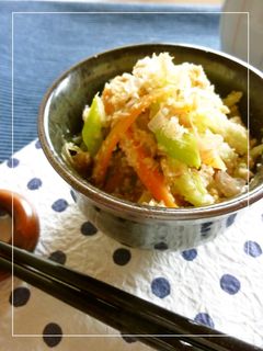 セロリ×人参の塩麹胡麻和え-レシピのメイン写真