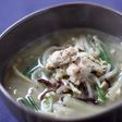 鶏肉と筍、たっぷりもやしの塩麹スープ