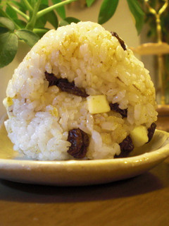 たまチ—おにぎり(カレー風味)-レシピのメイン写真