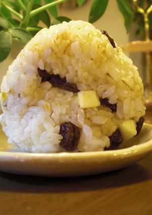 たまチ—おにぎり(カレー風味)-レシピのメイン写真