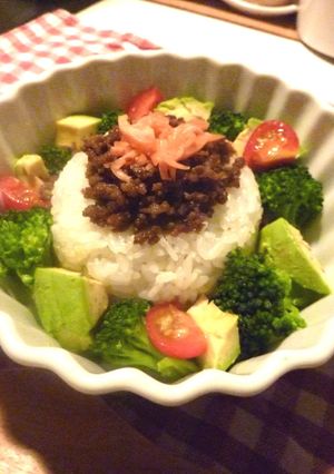 塩麹でしっとり美味しい☆そぼろ丼-レシピのメイン写真