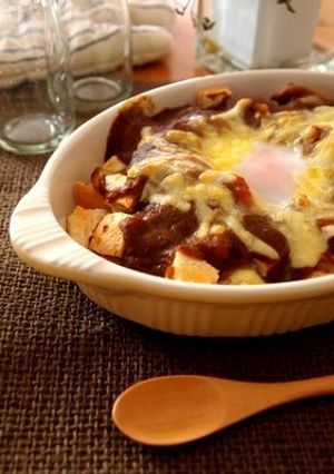とろける半熟卵とチーズの焼きカレーパン-レシピのメイン写真