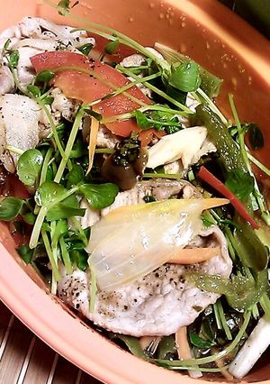 シリコンスチーマーで肉と野菜のレンジ蒸し-レシピのメイン写真