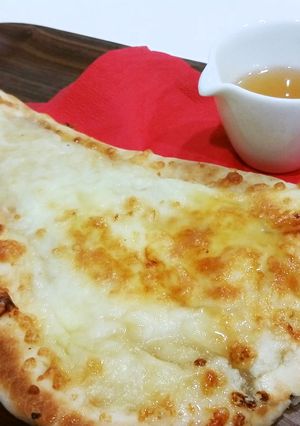 ハニーチーズナン-レシピのメイン写真