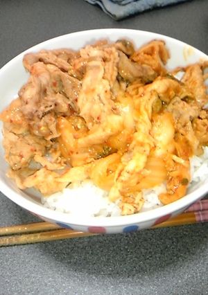 【手抜き】豚キムチ丼【簡単】-レシピのメイン写真