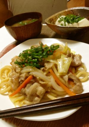 ささっと簡単♪焼きうどん〜醤油味-レシピのメイン写真