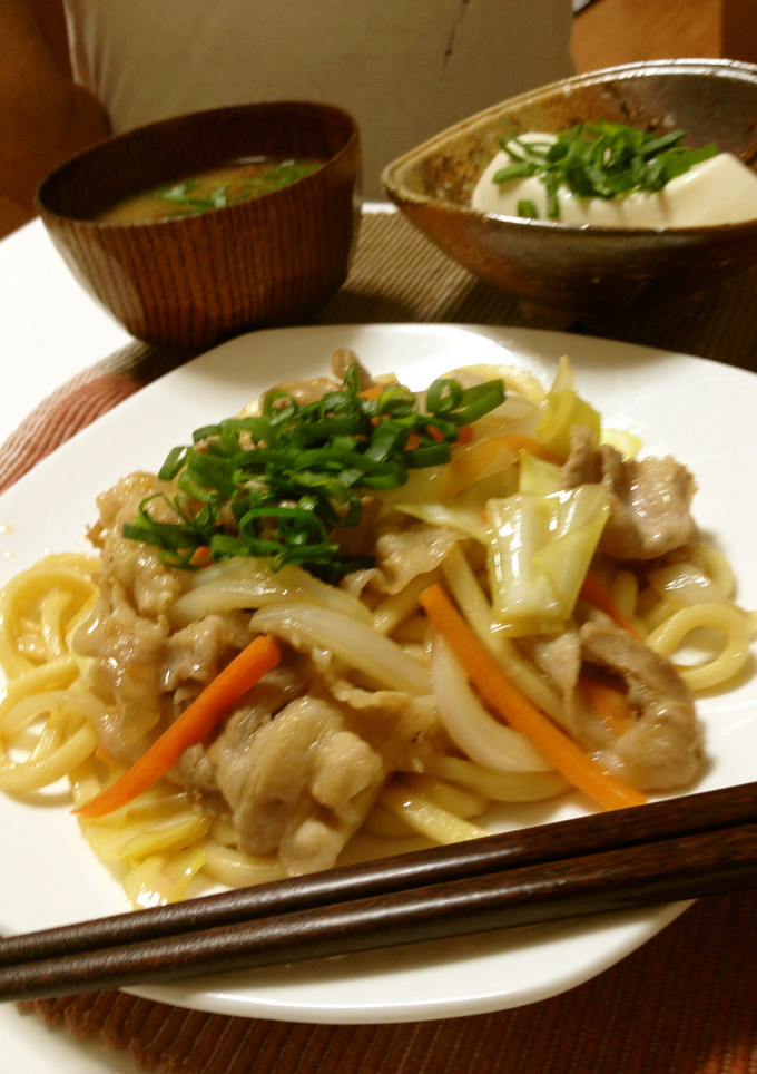 ささっと簡単♪焼きうどん〜醤油味-レシピのメイン写真