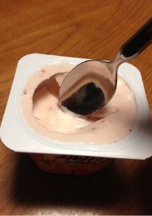 裏ぺりぺり…気持ちいヨーグルトの食べ方-レシピのメイン写真