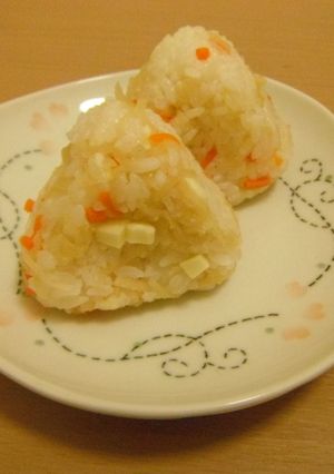 切り干し入りチーズ酢飯おにぎり-レシピのメイン写真