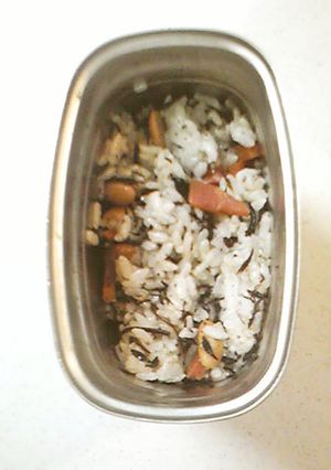 ひじきの煮物が残ったら・・・ひじきご飯♪-レシピのメイン写真