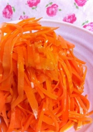 超簡単..丼で..5分.塩麹で人参マリネ-レシピのメイン写真