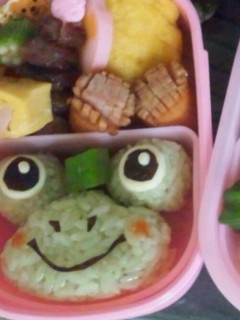 ケロケロ~♪カエルさんのキャラ弁☆-レシピのメイン写真