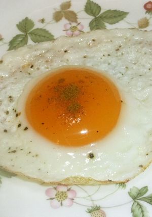 私の自慢の、おいしい朝の目玉焼き！-レシピのメイン写真