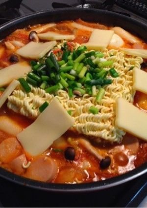 大ざっパー★ウェンのトッポギ鍋-レシピのメイン写真