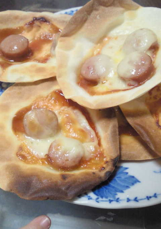 ギョーザの余った皮でピザ風-レシピのメイン写真