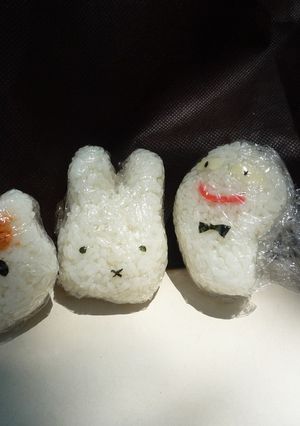 白いご飯の簡単　キャラクターおにぎり-レシピのメイン写真