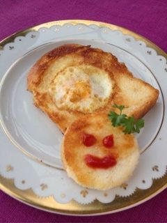 朝食にアメリカの味*エッグinトースト*-レシピのメイン写真
