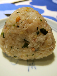 パパッと簡単☆ふりかけ粉チーズおにぎり-レシピのメイン写真