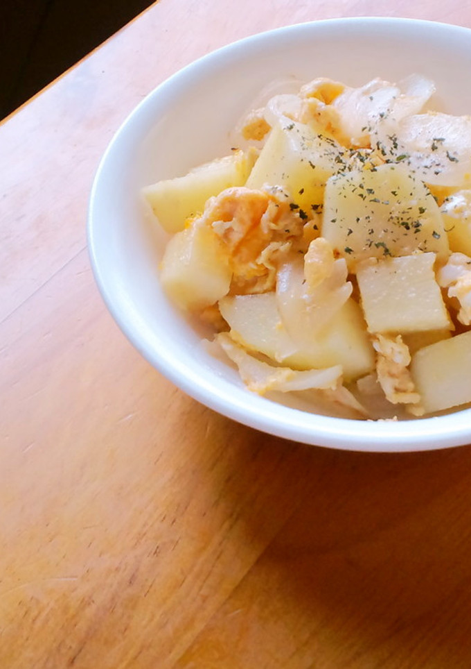 じゃがいもとたまごで♪マヨしょうゆ炒め-レシピのメイン写真