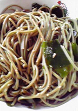 簡単おいしい☆わかめ入り茶そば♪-レシピのメイン写真