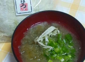 簡単お味噌汁☆とろろ昆布と薬味ネギ-レシピのメイン写真