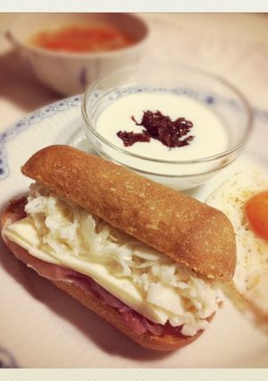 HBでホットドック型パンが焼けました♪-レシピのメイン写真